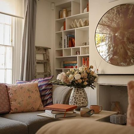 Primrose Cottage - With Private Courtyard & Sun Terrace In Central Bath Extérieur photo