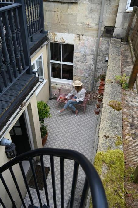 Primrose Cottage - With Private Courtyard & Sun Terrace In Central Bath Extérieur photo